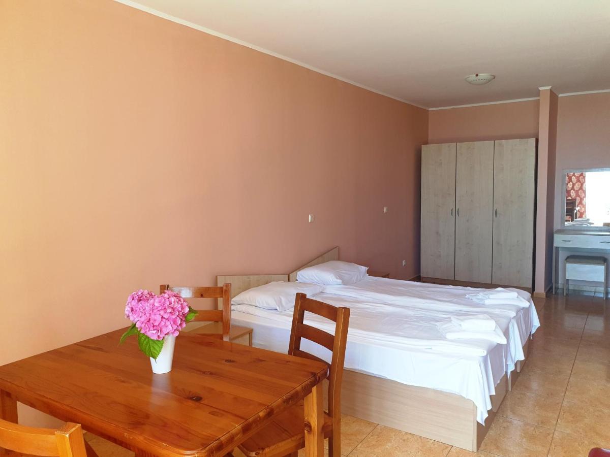 Dolce Vita Apart Complex Aparthotel Sveti Vlas Exteriör bild